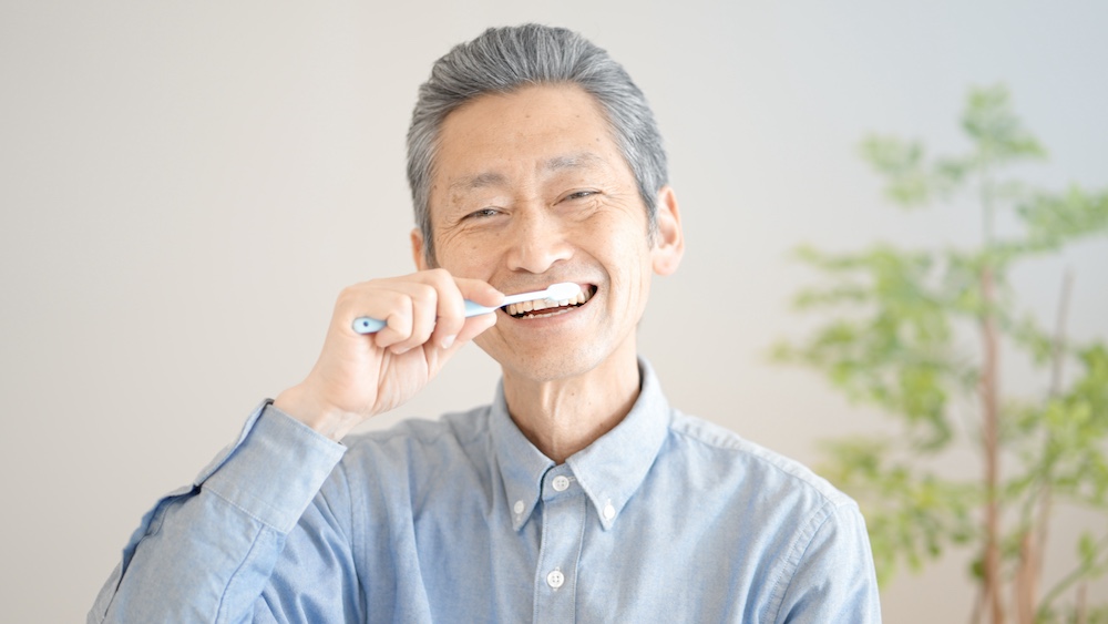 歯周病を自分で治すには？ 自宅でできる対策と限界を歯科医が解説