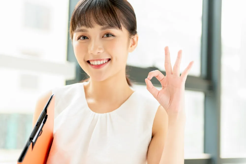 ガミースマイルとは？笑うと歯茎が3mm以上見える状態
